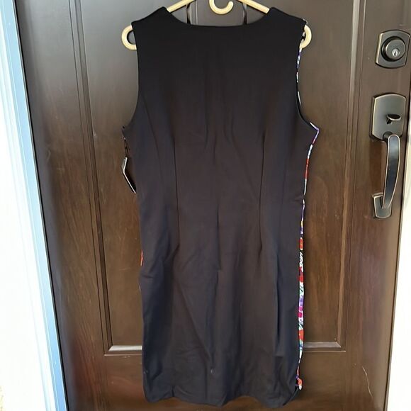 NWT BCBGMaxAzria Multicolor Floral Dress - Picture 9 of 10